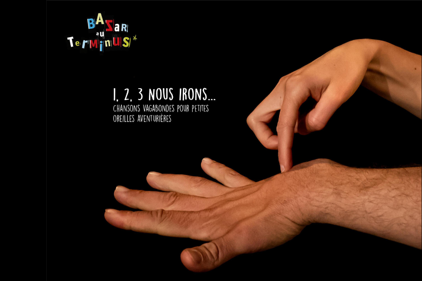 Mains qui font une comptine