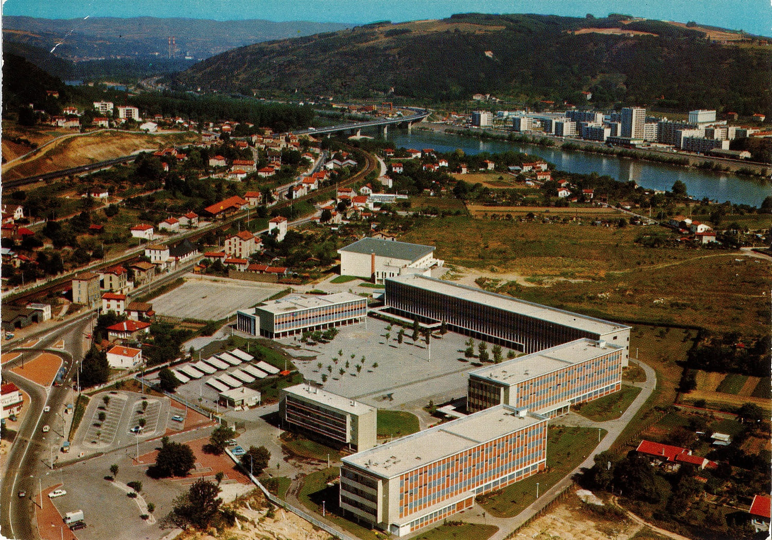Lycée Saint romain en Gal