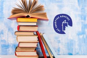 livres empilés et logo cocottes rousses bibliothèque Chuzelles 