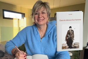 Photo de San Vieri et de son dernier livre